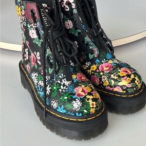 Dr. Martens Sinclair “Floral Mash-Up” – Rare Edition – Size 5 Women’s